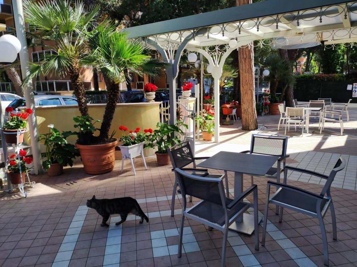 Hotel Arlecchino Milano Marittima Ngoại thất bức ảnh