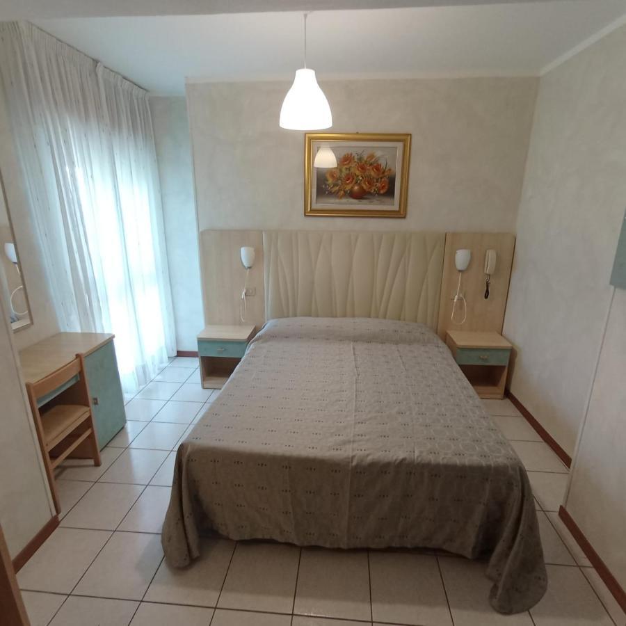 Hotel Arlecchino Milano Marittima Ngoại thất bức ảnh
