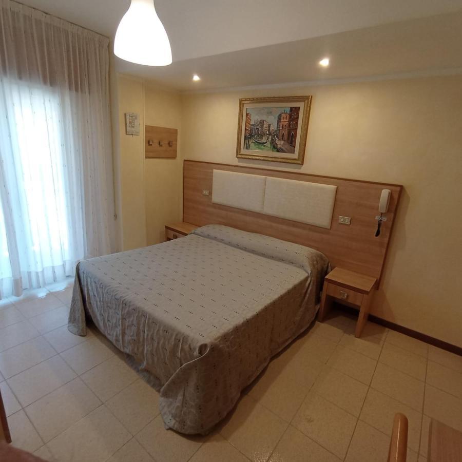 Hotel Arlecchino Milano Marittima Ngoại thất bức ảnh