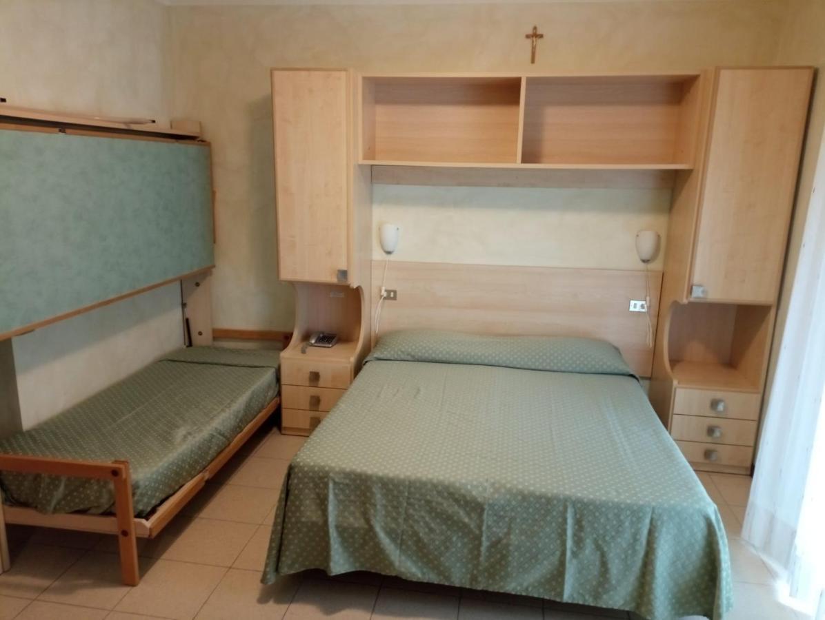 Hotel Arlecchino Milano Marittima Ngoại thất bức ảnh