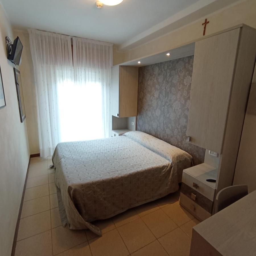 Hotel Arlecchino Milano Marittima Ngoại thất bức ảnh