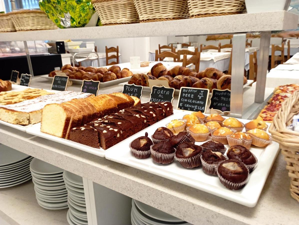 Hotel Arlecchino Milano Marittima Ngoại thất bức ảnh