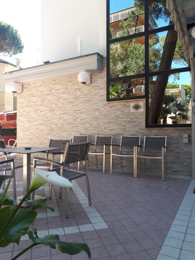 Hotel Arlecchino Milano Marittima Ngoại thất bức ảnh