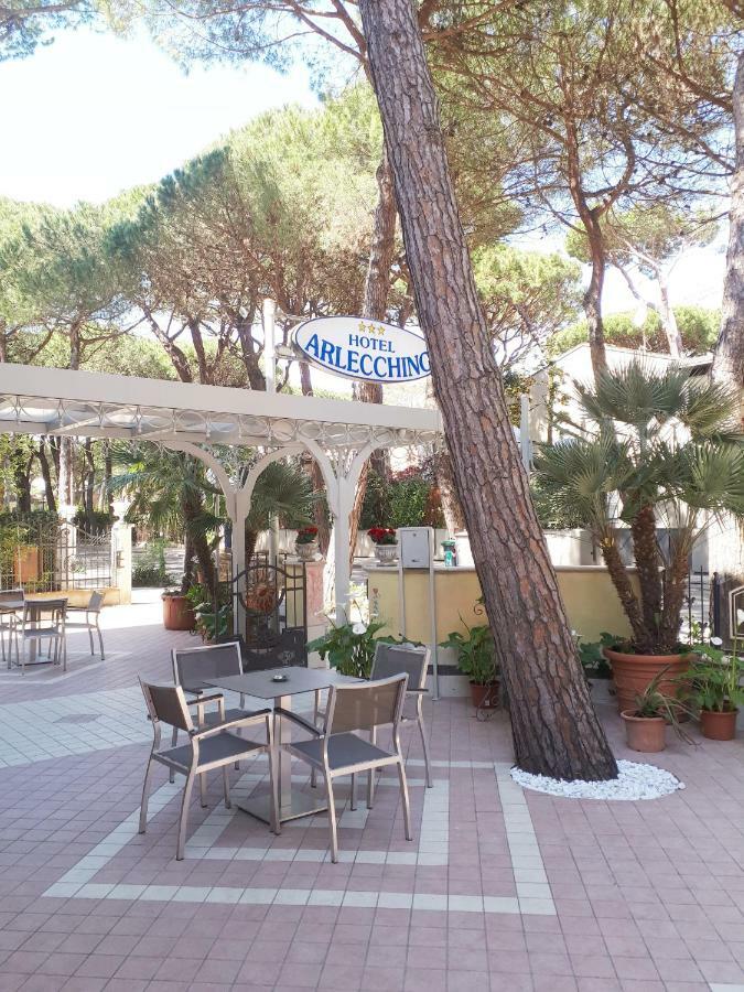 Hotel Arlecchino Milano Marittima Ngoại thất bức ảnh